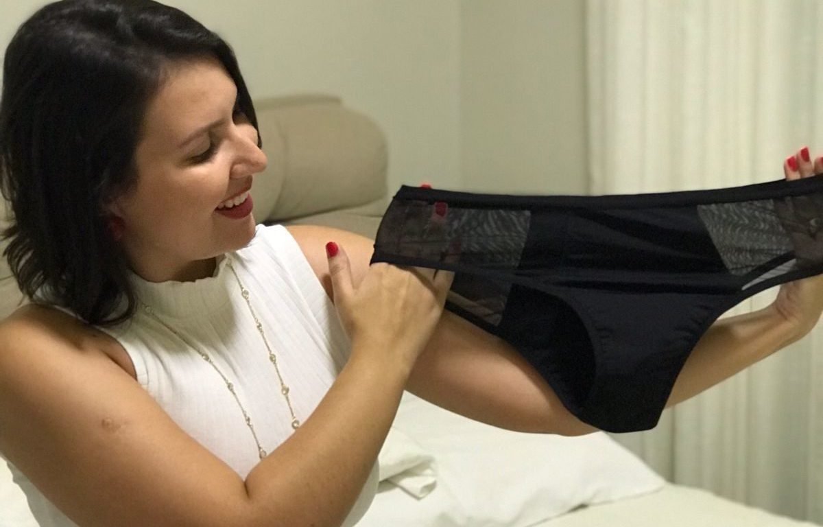 Korui - Com quantos anos você descobriu que menstruação não tem mau cheiro?  😯 Quando usamos absorventes descartáveis sentimos um cheiro nada  agradável, já notaram? Mas este odor não é do nosso